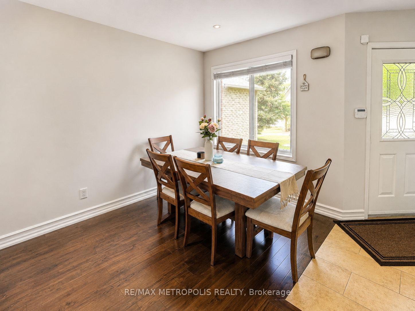 Photo 8 of 46 Whiterock Avenue, Hamilton, Villages of Glancaster — HOMEH