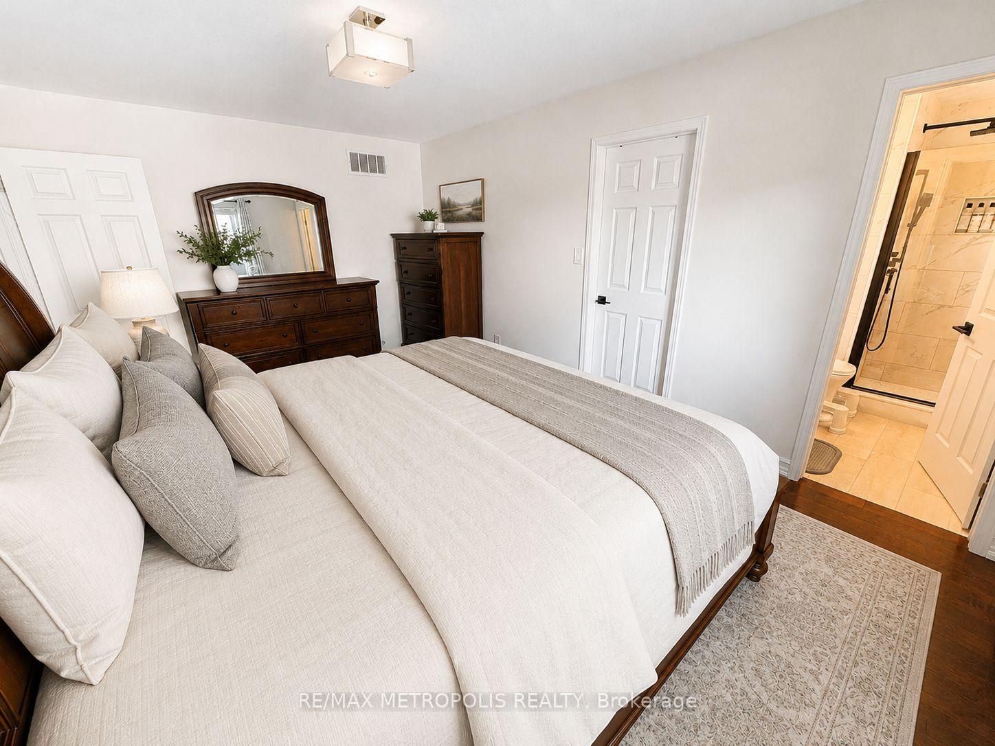 Photo 14 of 46 Whiterock Avenue, Hamilton, Villages of Glancaster — HOMEH