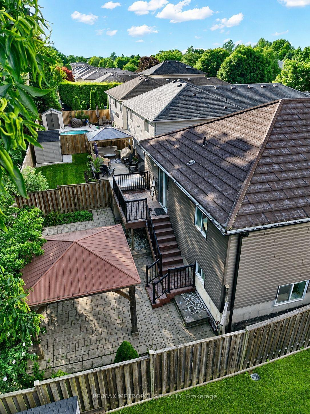 Photo 32 of 46 Whiterock Avenue, Hamilton, Villages of Glancaster — HOMEH