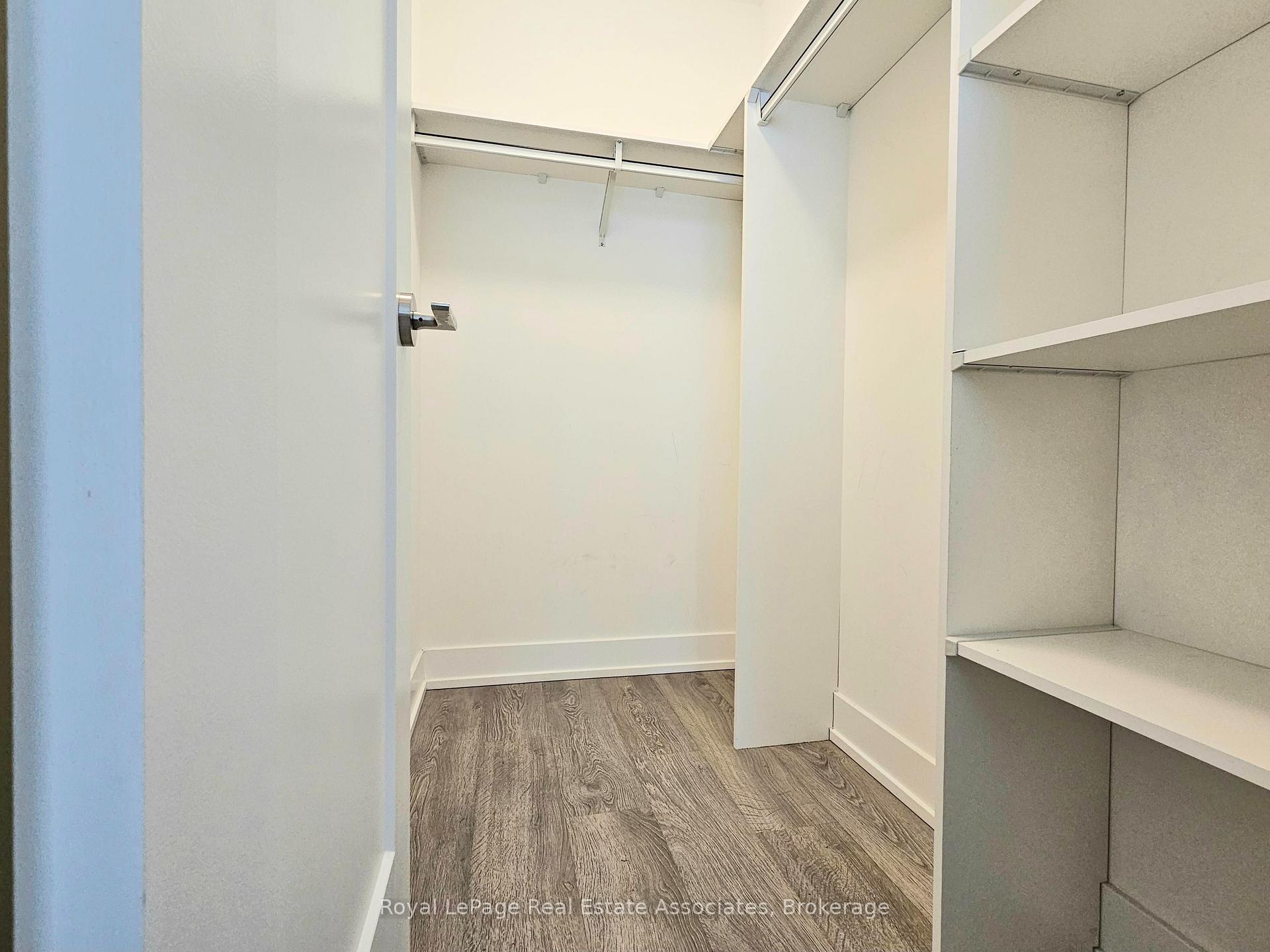 Photo 5 of Unit 3019, 9 Mabelle Avenue, Etobicoke, Islington-City Centre West — HOMEH