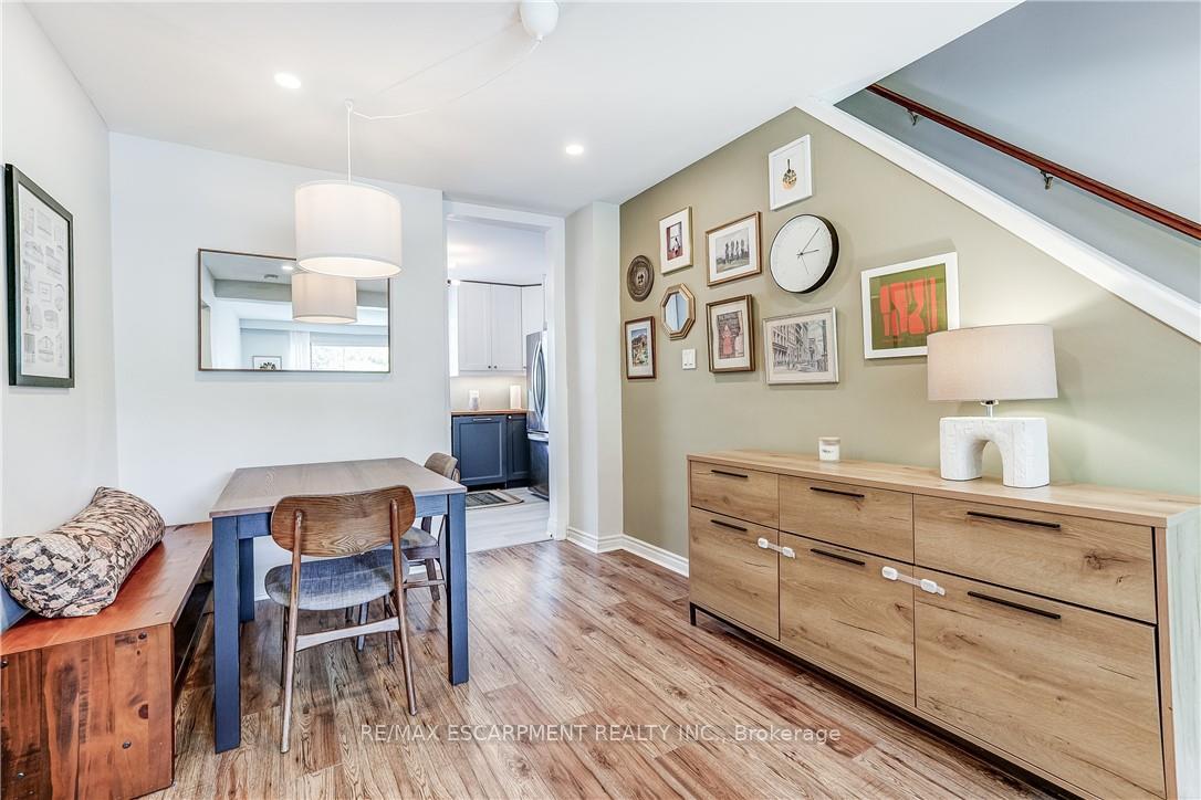 Photo 30 of 2488 Brookhurst Road, Mississauga, Clarkson — HOMEH