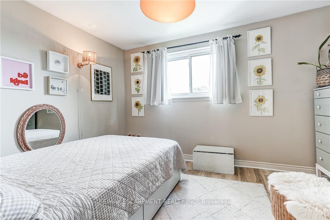 Photo 88 of 2488 Brookhurst Road, Mississauga, Clarkson — HOMEH