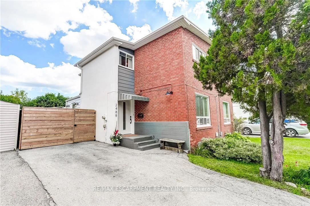 Photo 5 of 2488 Brookhurst Road, Mississauga, Clarkson — HOMEH
