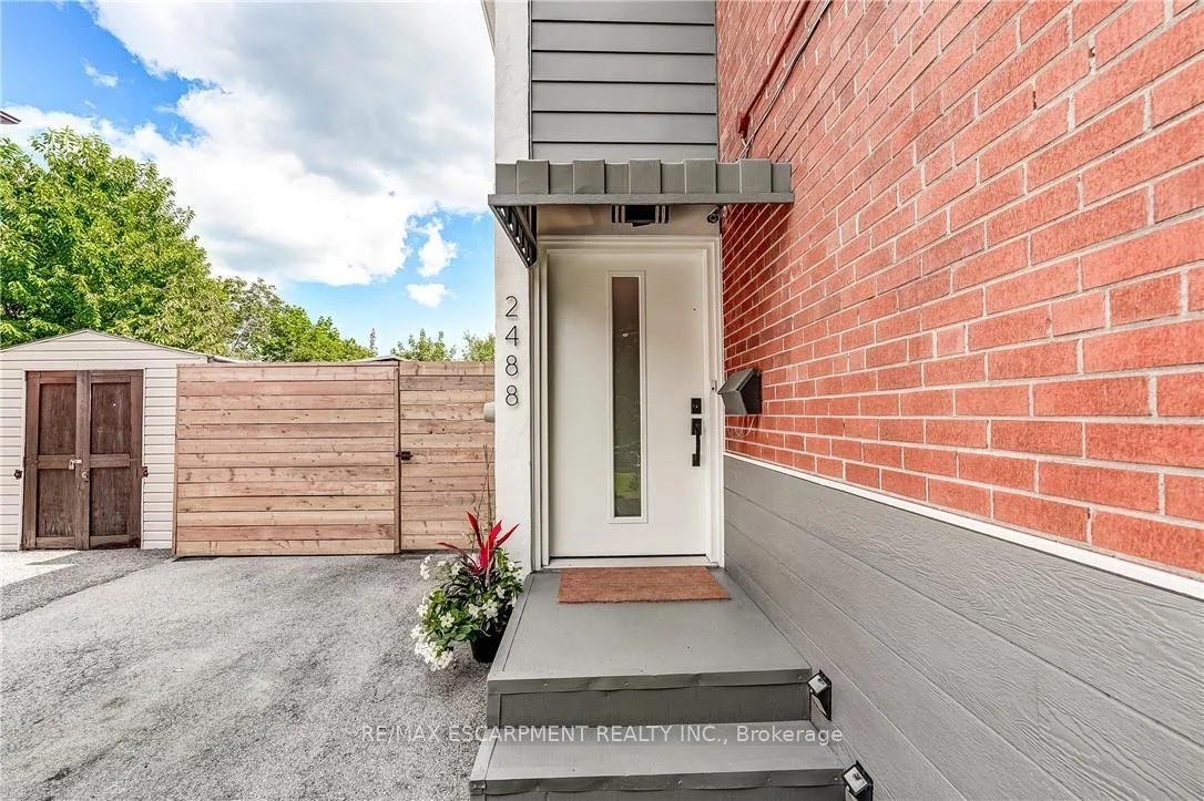 Photo 11 of 2488 Brookhurst Road, Mississauga, Clarkson — HOMEH