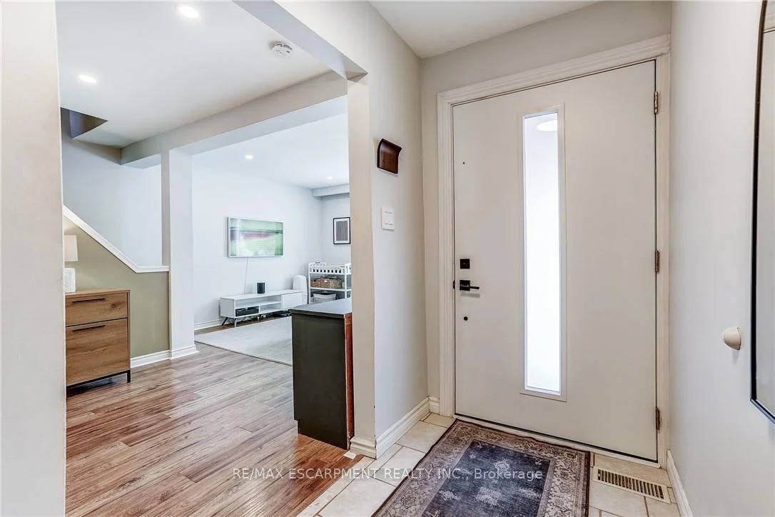 Photo 14 of 2488 Brookhurst Road, Mississauga, Clarkson — HOMEH