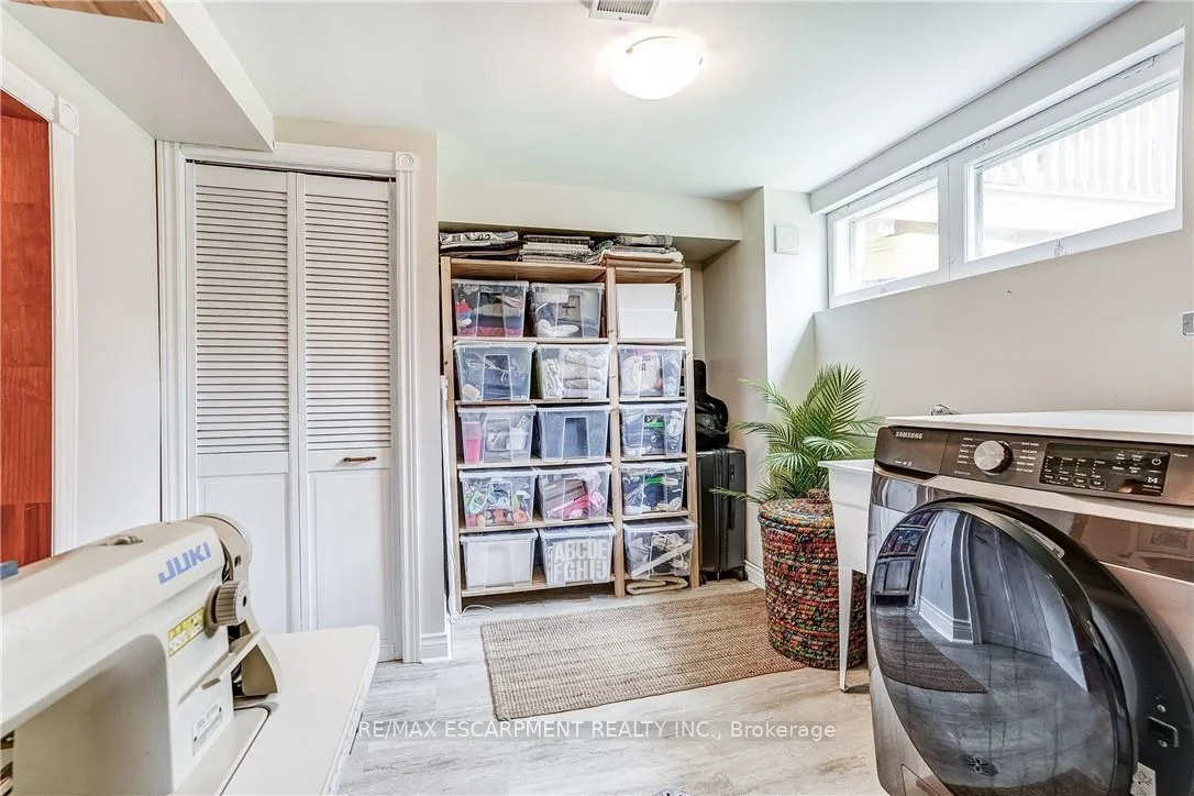 Photo 75 of 2488 Brookhurst Road, Mississauga, Clarkson — HOMEH