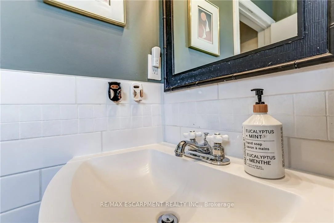 Photo 93 of 2488 Brookhurst Road, Mississauga, Clarkson — HOMEH