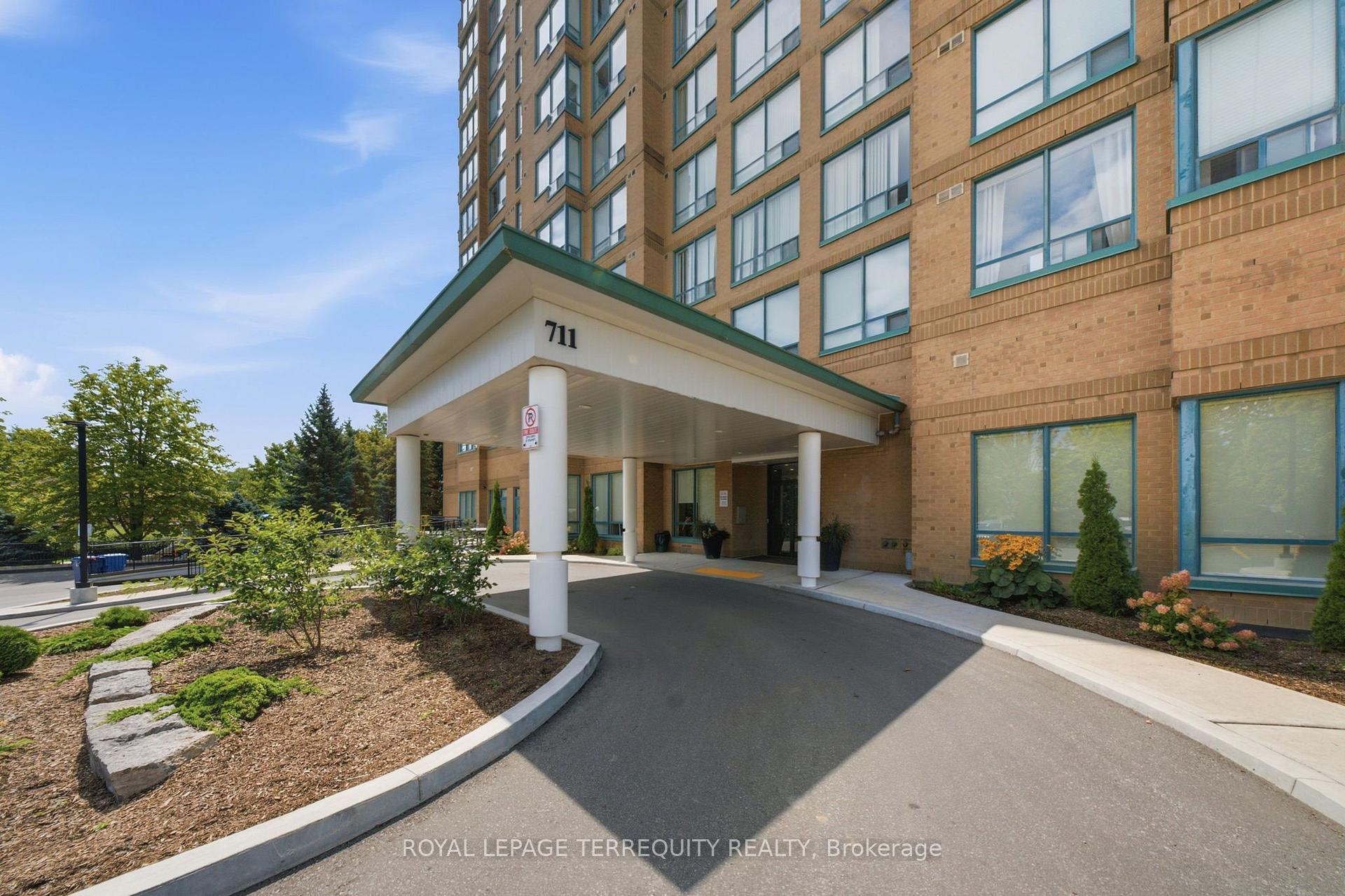 Photo 2 of Unit 606, 711 Rossland Road E, Whitby, Pringle Creek — HOMEH