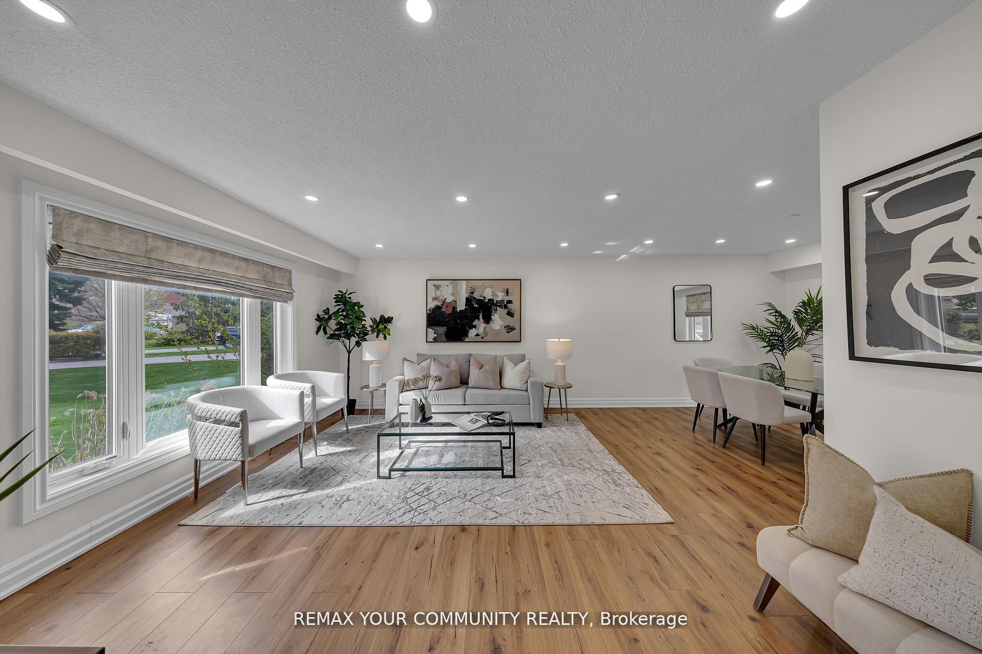 Photo 16 of 22 Madelaine Crescent, Brampton, Central Park — HOMEH
