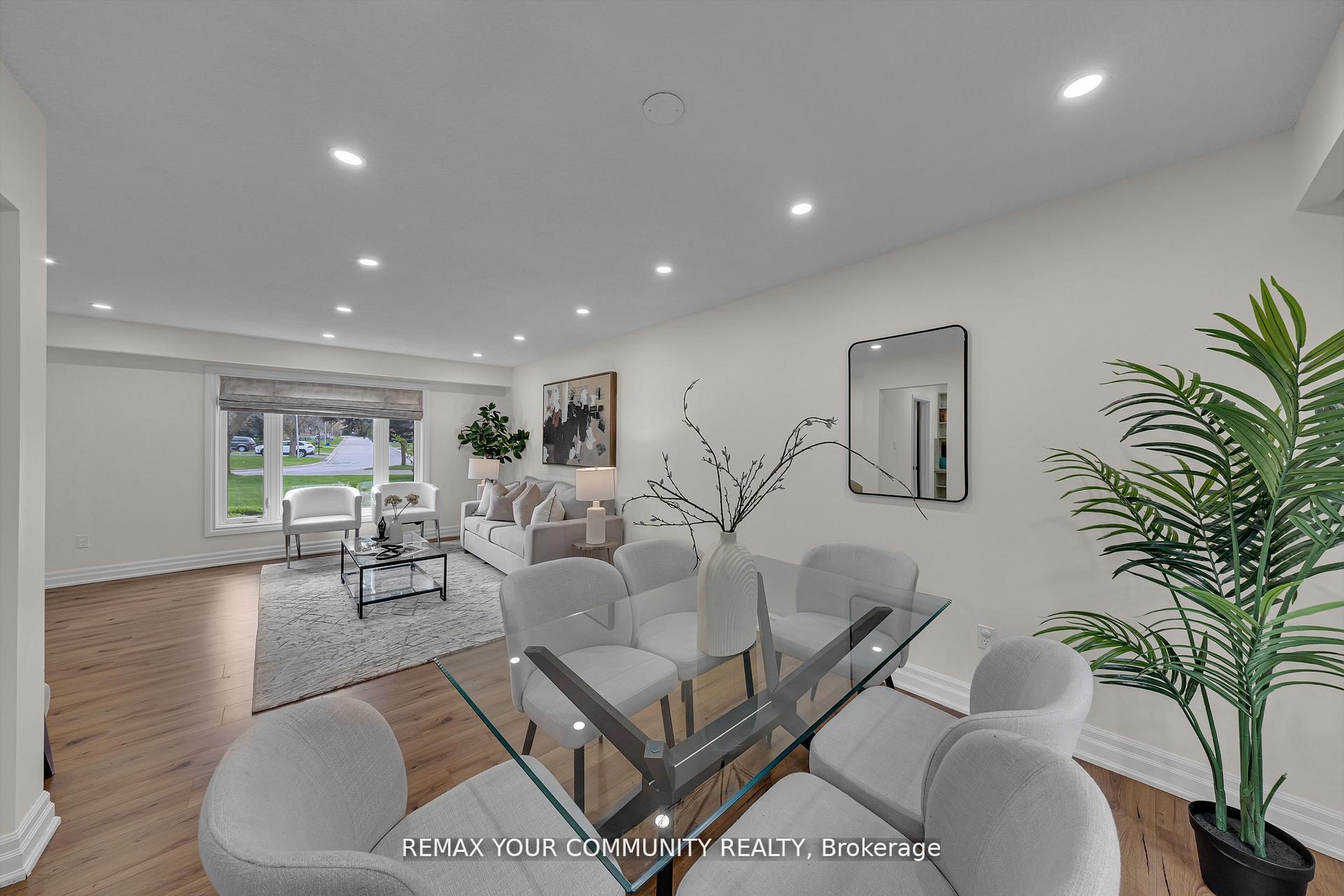 Photo 18 of 22 Madelaine Crescent, Brampton, Central Park — HOMEH