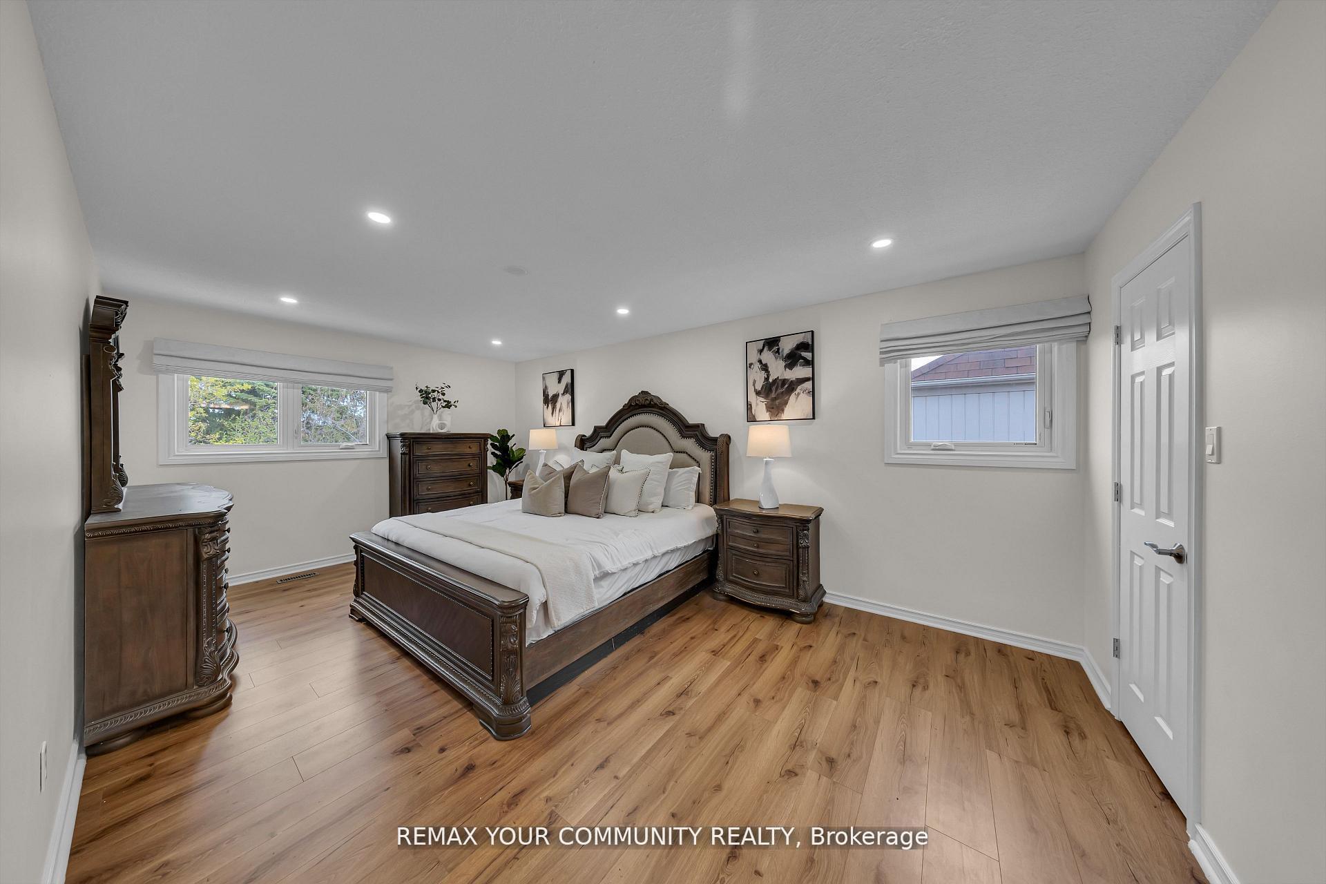 Photo 20 of 22 Madelaine Crescent, Brampton, Central Park — HOMEH