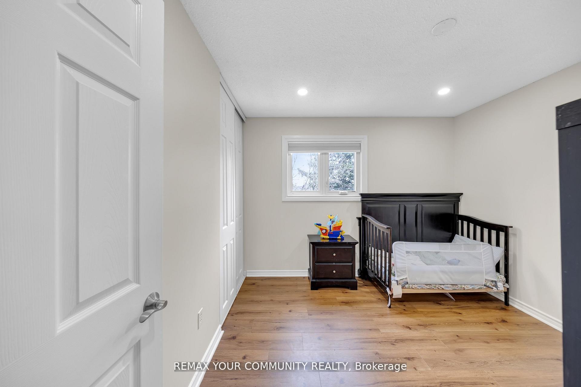 Photo 25 of 22 Madelaine Crescent, Brampton, Central Park — HOMEH