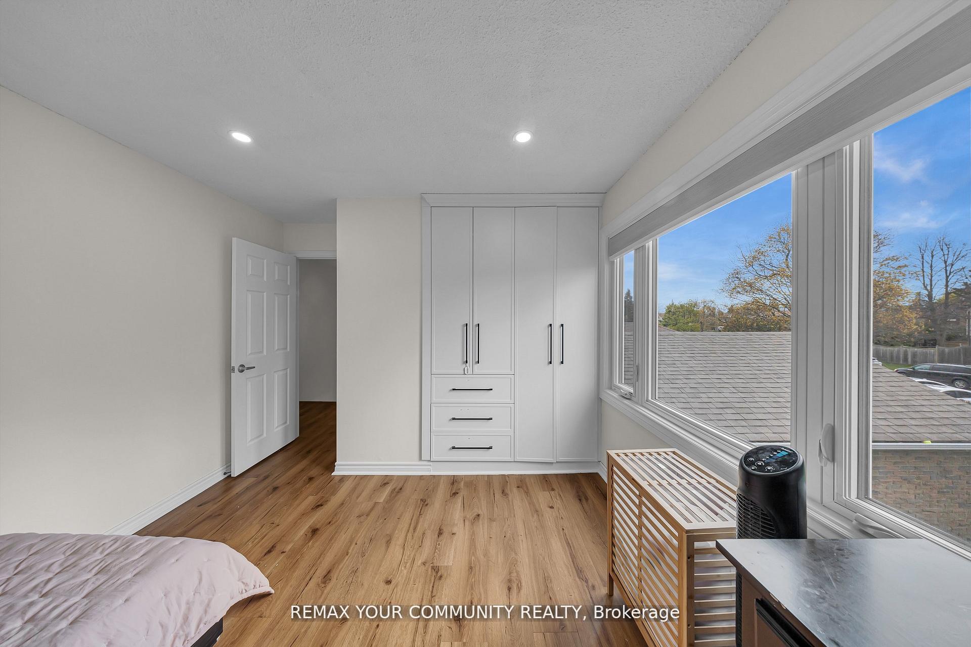 Photo 27 of 22 Madelaine Crescent, Brampton, Central Park — HOMEH
