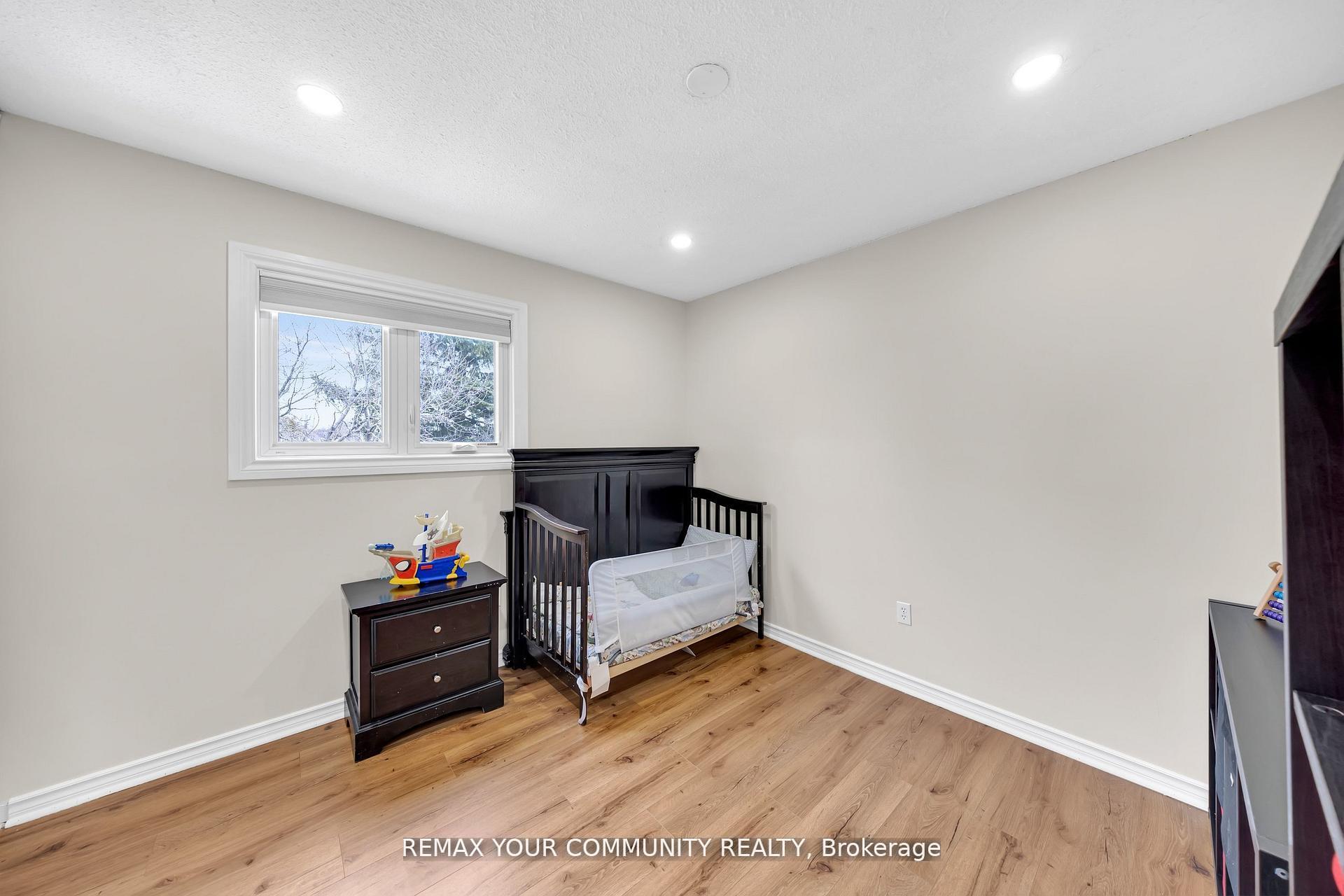 Photo 29 of 22 Madelaine Crescent, Brampton, Central Park — HOMEH