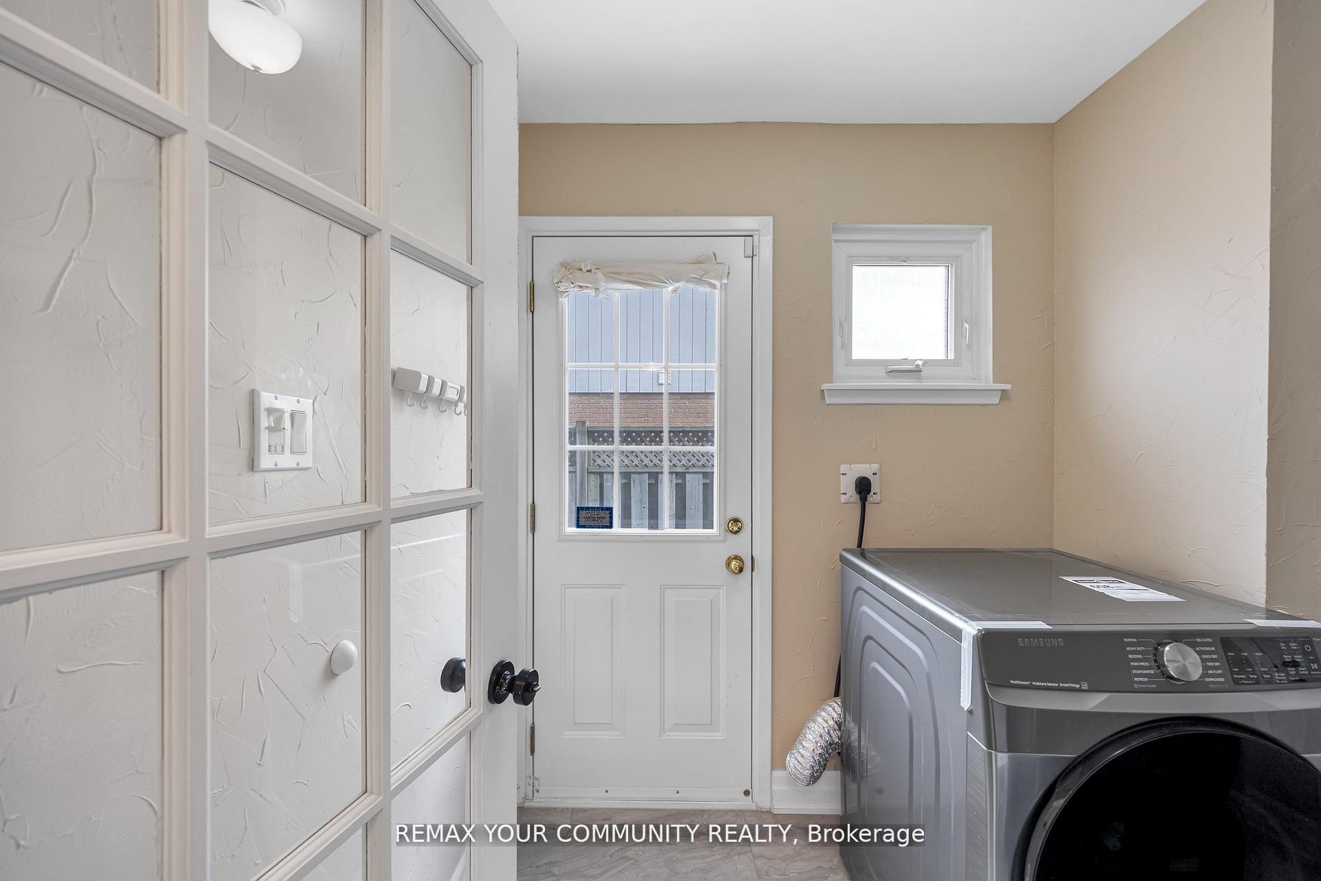 Photo 31 of 22 Madelaine Crescent, Brampton, Central Park — HOMEH