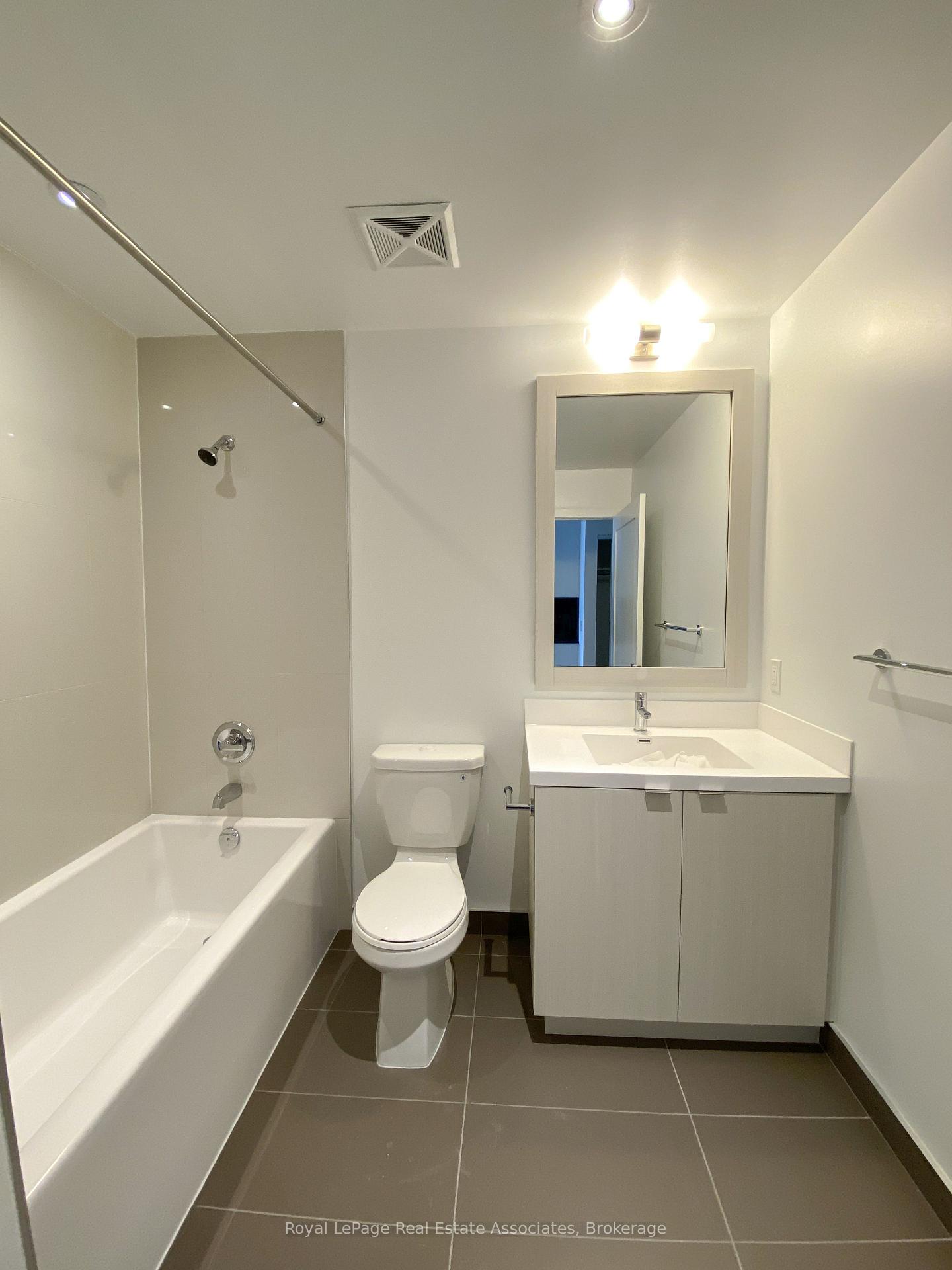 Photo 8 of Unit 3101, 7 Mabelle Avenue, Etobicoke, Islington-City Centre West — HOMEH