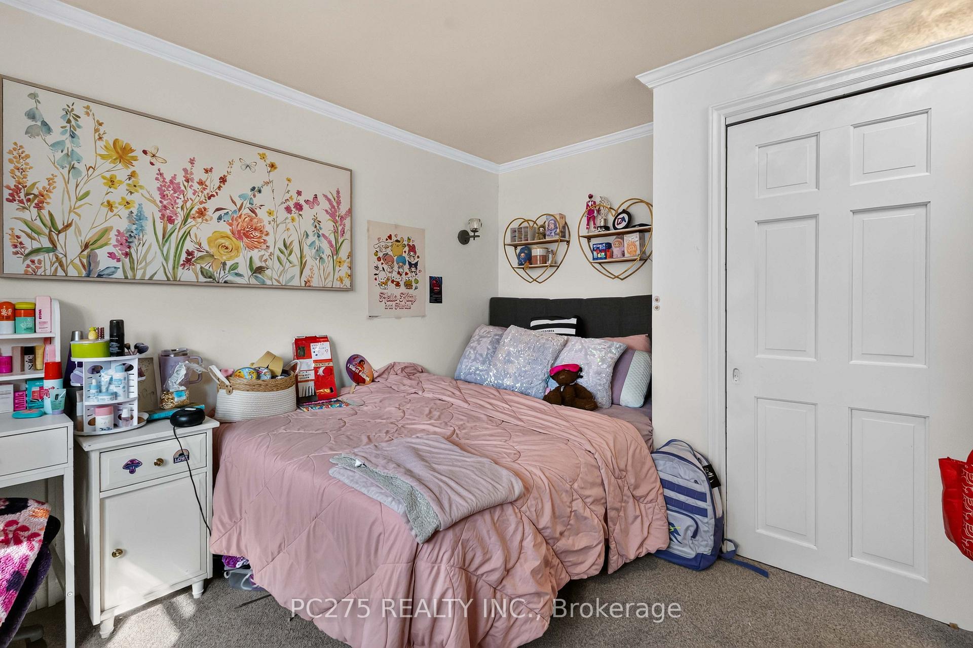 Photo 26 of 5 Field Road, London, South V — HOMEH
