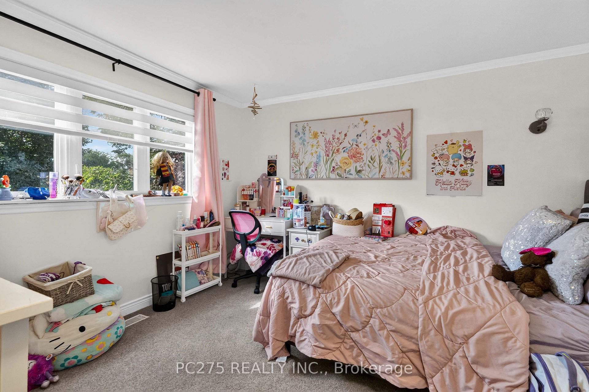 Photo 25 of 5 Field Road, London, South V — HOMEH