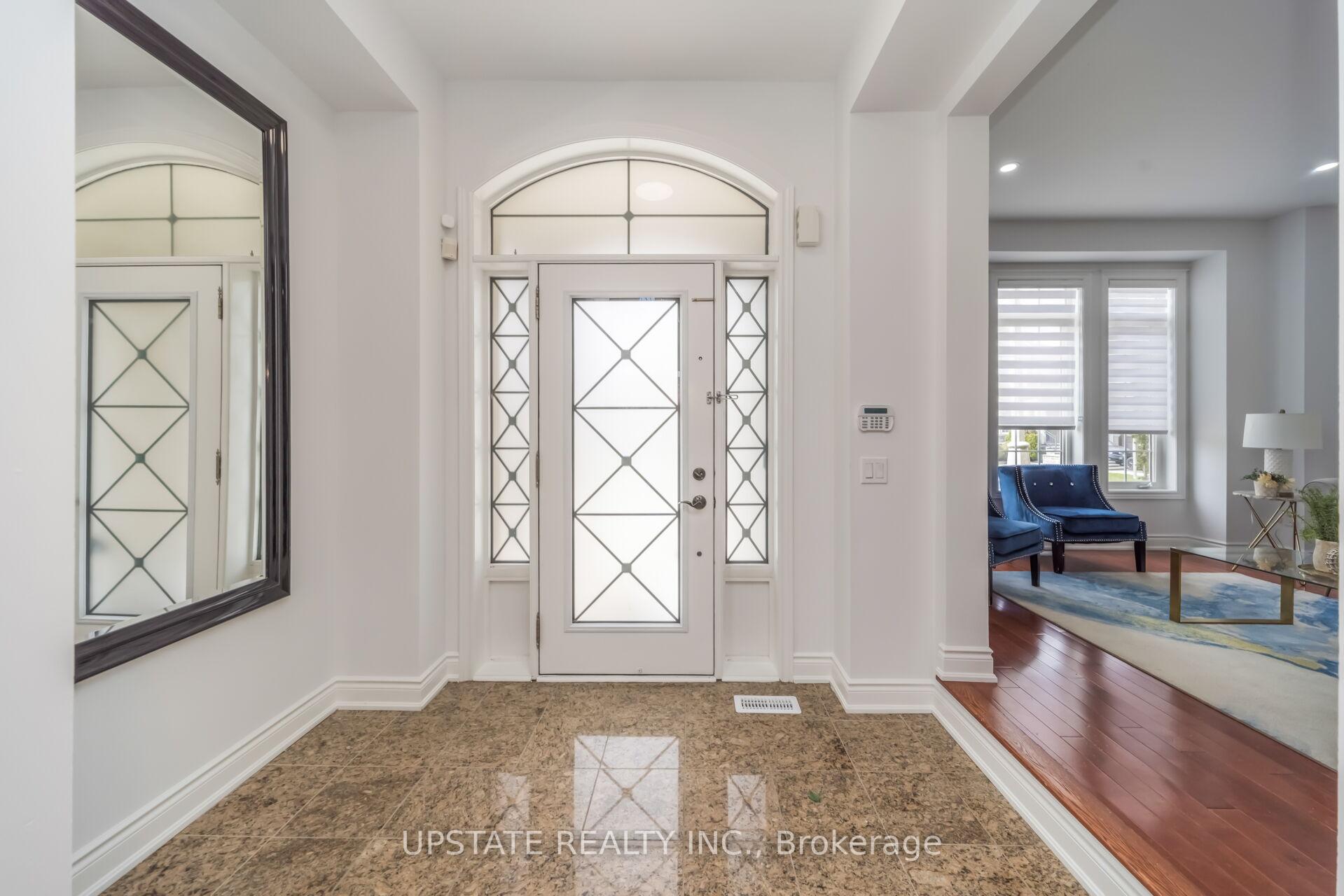 Photo 5 of 19 Eaglesprings Crescent, Brampton, Bram East — HOMEH