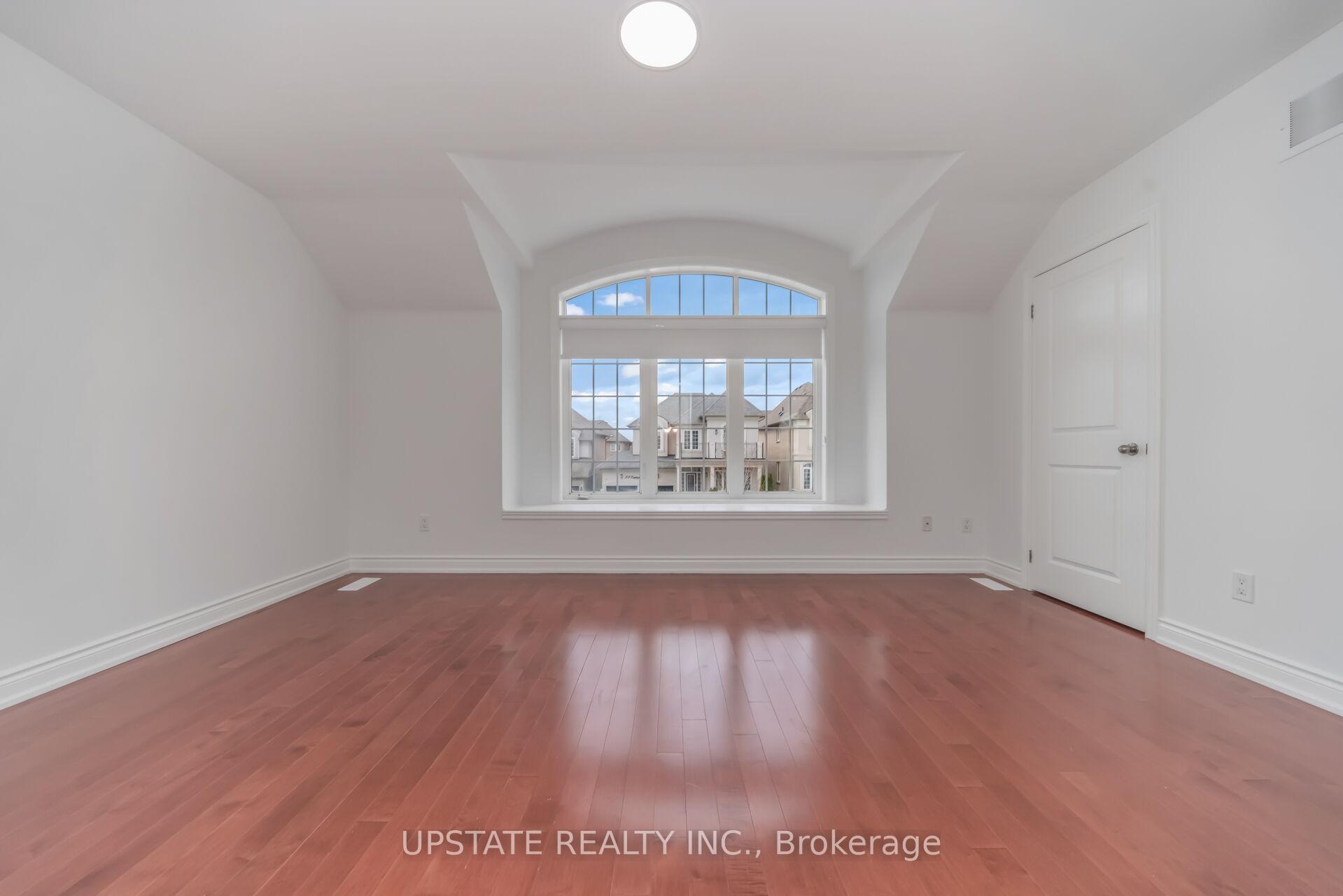 Photo 34 of 19 Eaglesprings Crescent, Brampton, Bram East — HOMEH