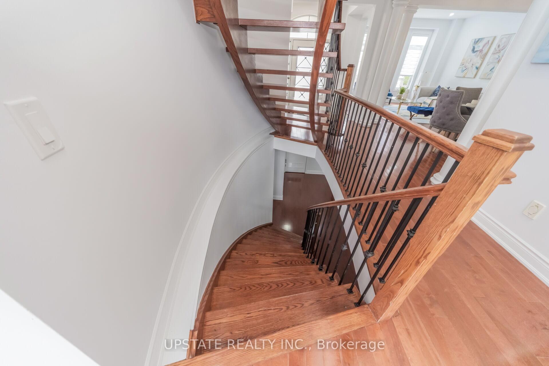 Photo 39 of 19 Eaglesprings Crescent, Brampton, Bram East — HOMEH