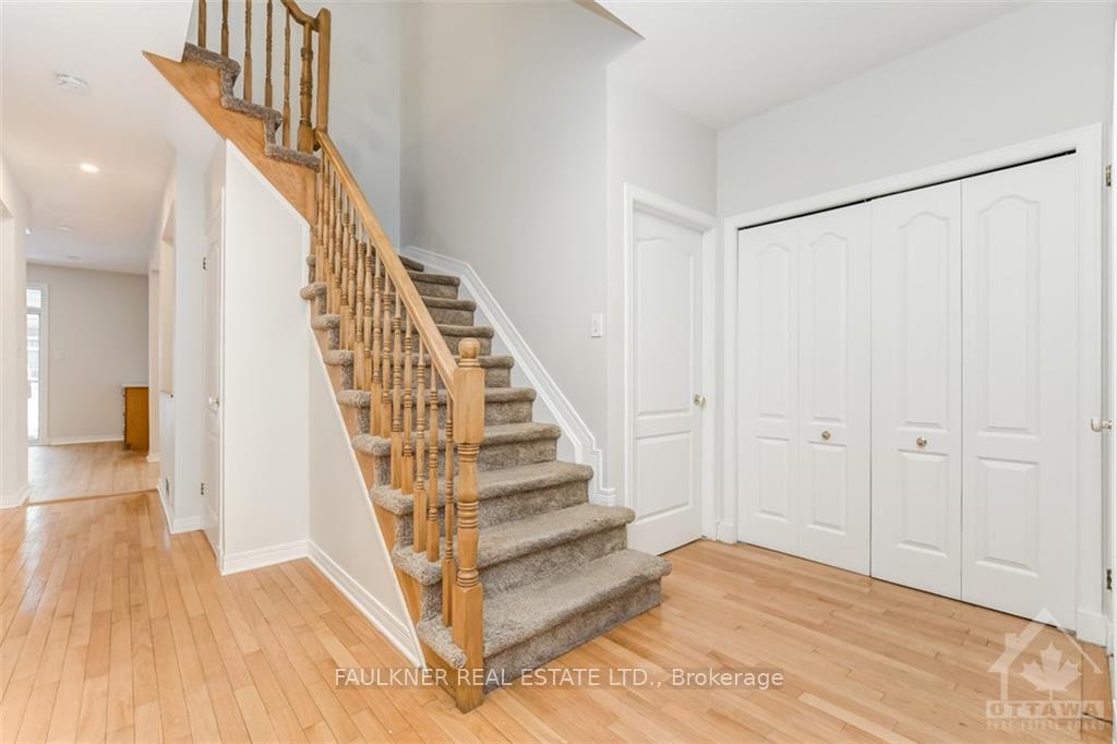 Photo 3 of 66 Craighall Circle, Ottawa, Hunt Club Park/Greenboro — HOMEH