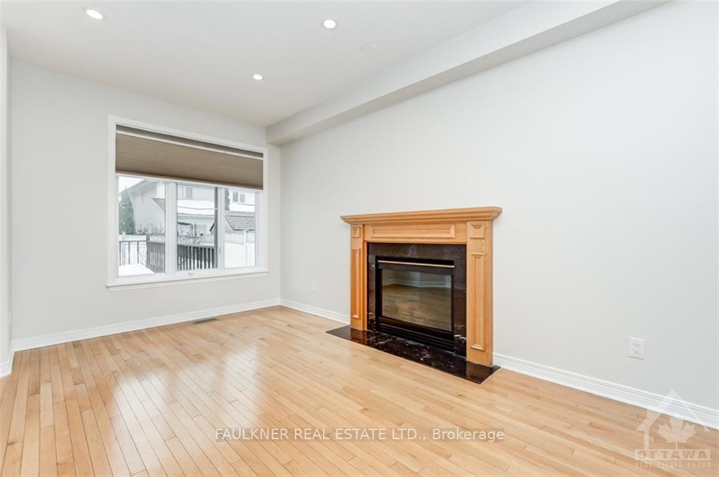 Photo 7 of 66 Craighall Circle, Ottawa, Hunt Club Park/Greenboro — HOMEH