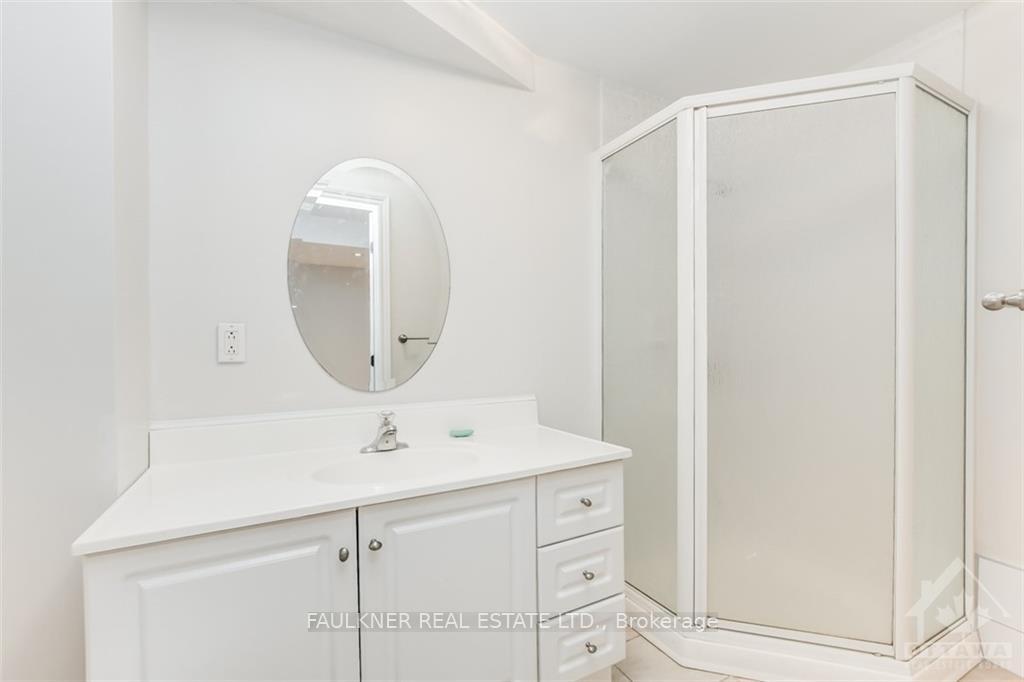 Photo 20 of 66 Craighall Circle, Ottawa, Hunt Club Park/Greenboro — HOMEH