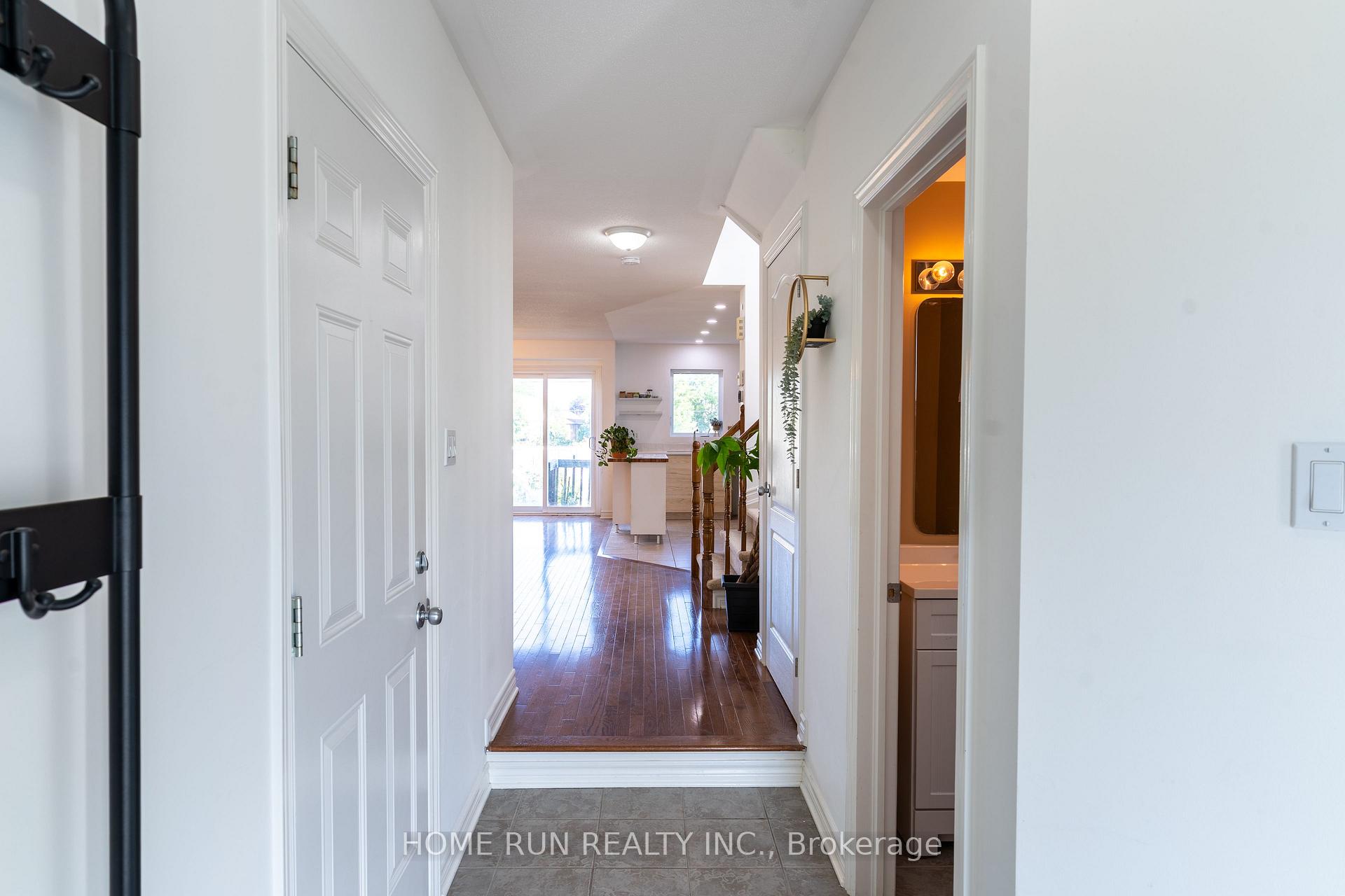 Photo 4 of 355 Riversedge Crescent, Ottawa, Riverside South/Gloucester Glen — HOMEH