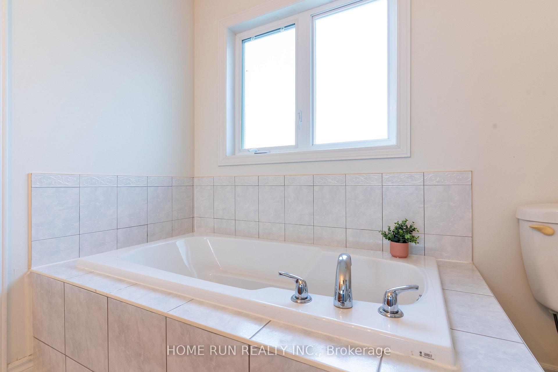 Photo 30 of 355 Riversedge Crescent, Ottawa, Riverside South/Gloucester Glen — HOMEH