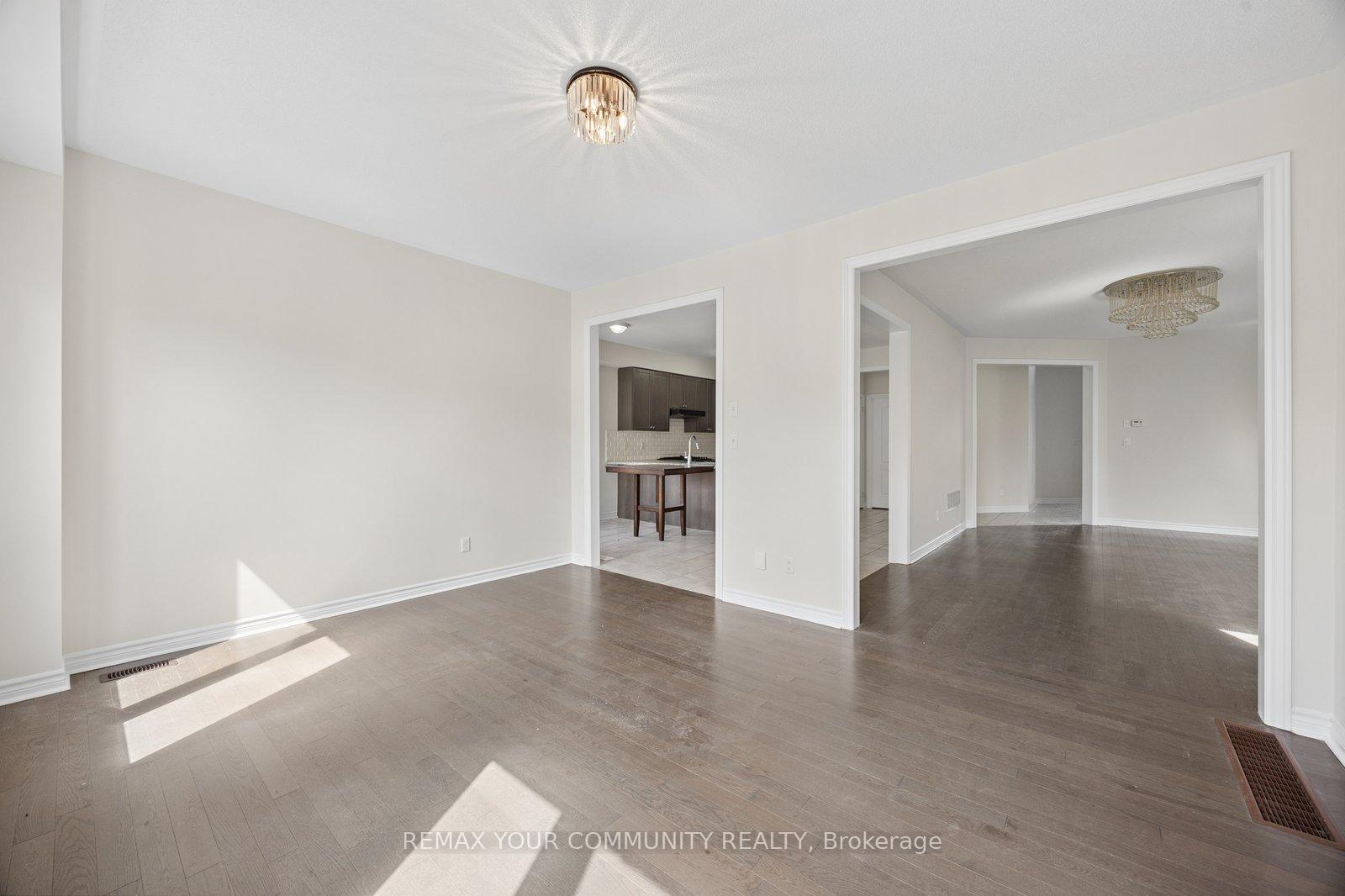 Photo 9 of 905 Greenhill Avenue, Oshawa, Taunton — HOMEH