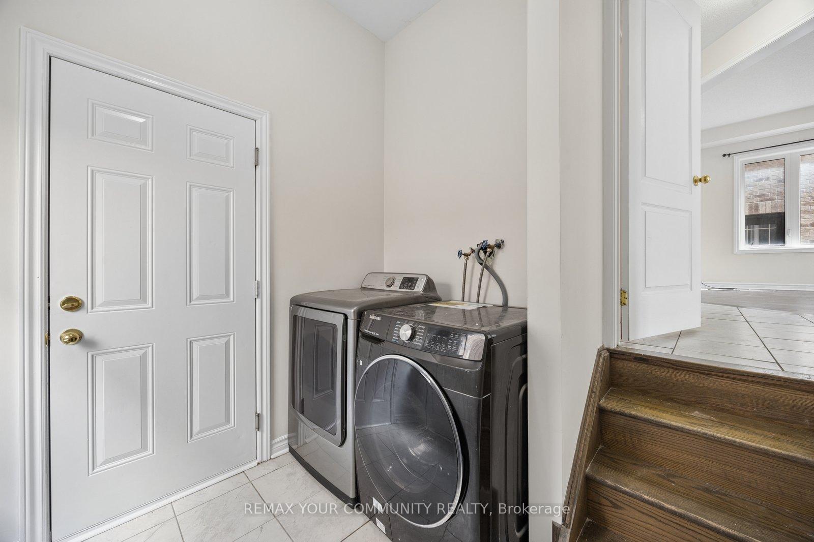 Photo 13 of 905 Greenhill Avenue, Oshawa, Taunton — HOMEH