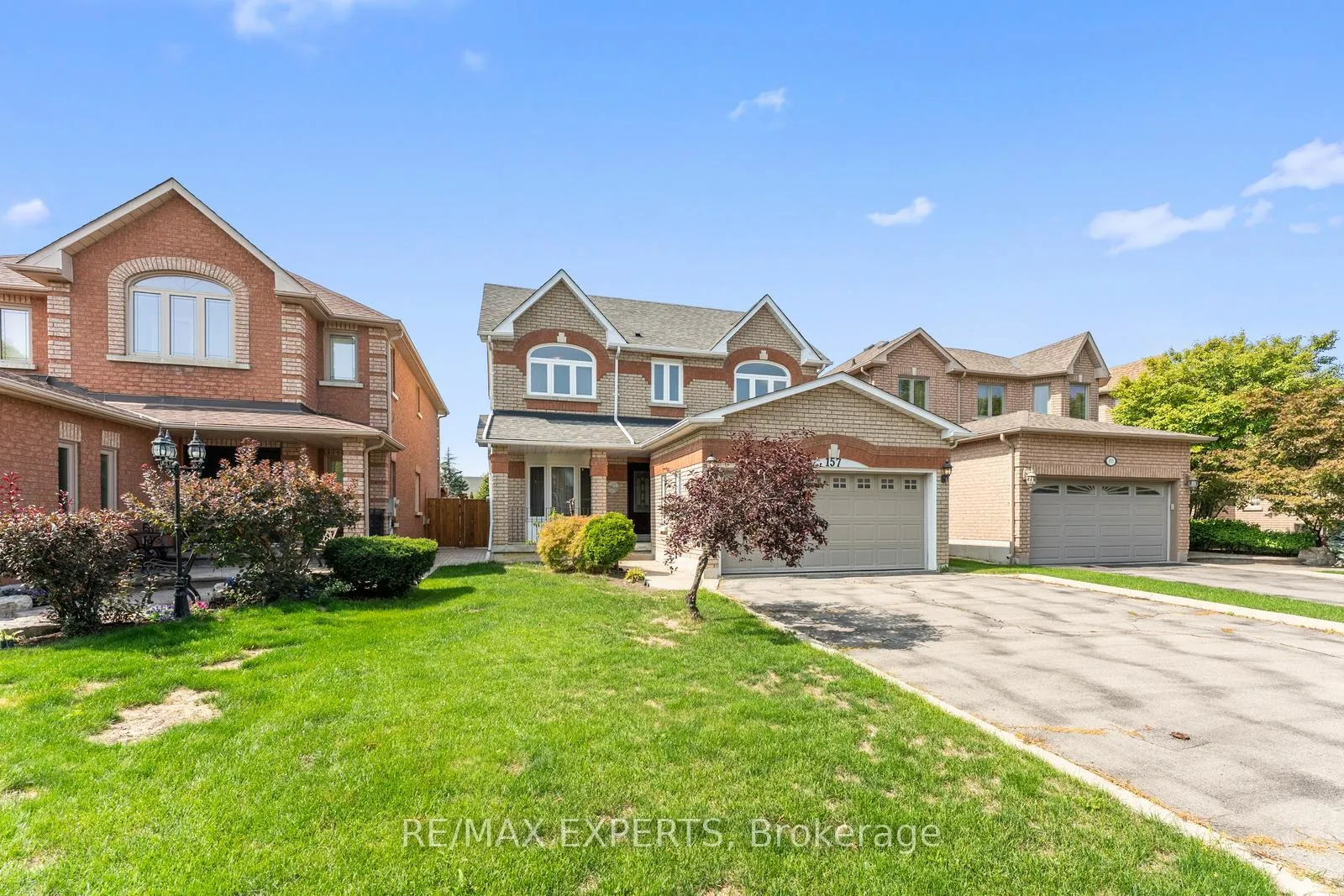 Photo 6 of 157 Cherokee Drive, Vaughan, Maple — HOMEH