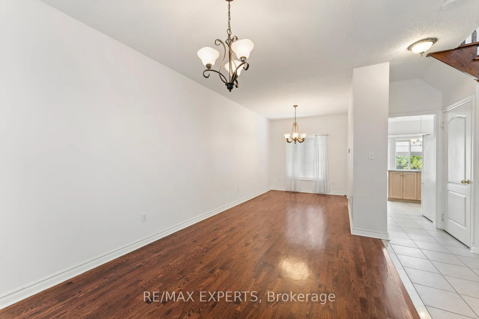 Photo 11 of 157 Cherokee Drive, Vaughan, Maple — HOMEH