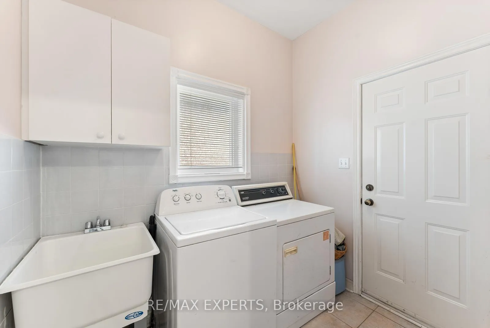 Photo 25 of 157 Cherokee Drive, Vaughan, Maple — HOMEH