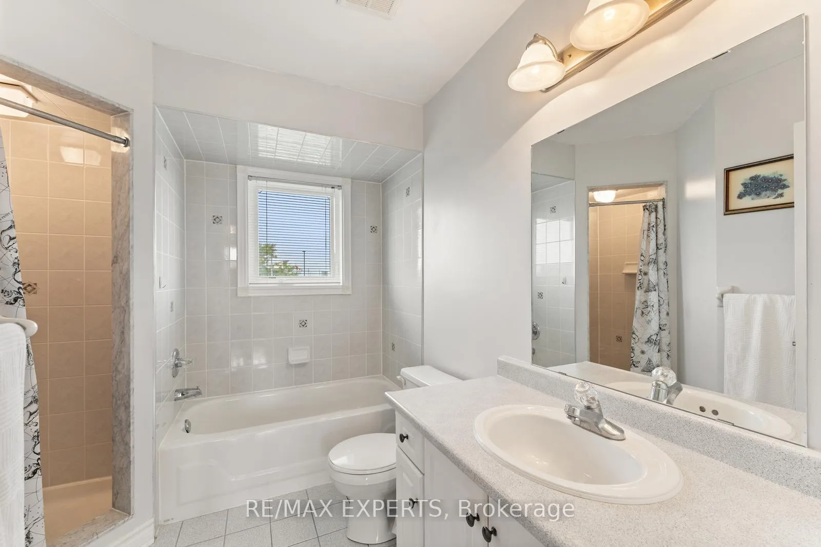 Photo 30 of 157 Cherokee Drive, Vaughan, Maple — HOMEH