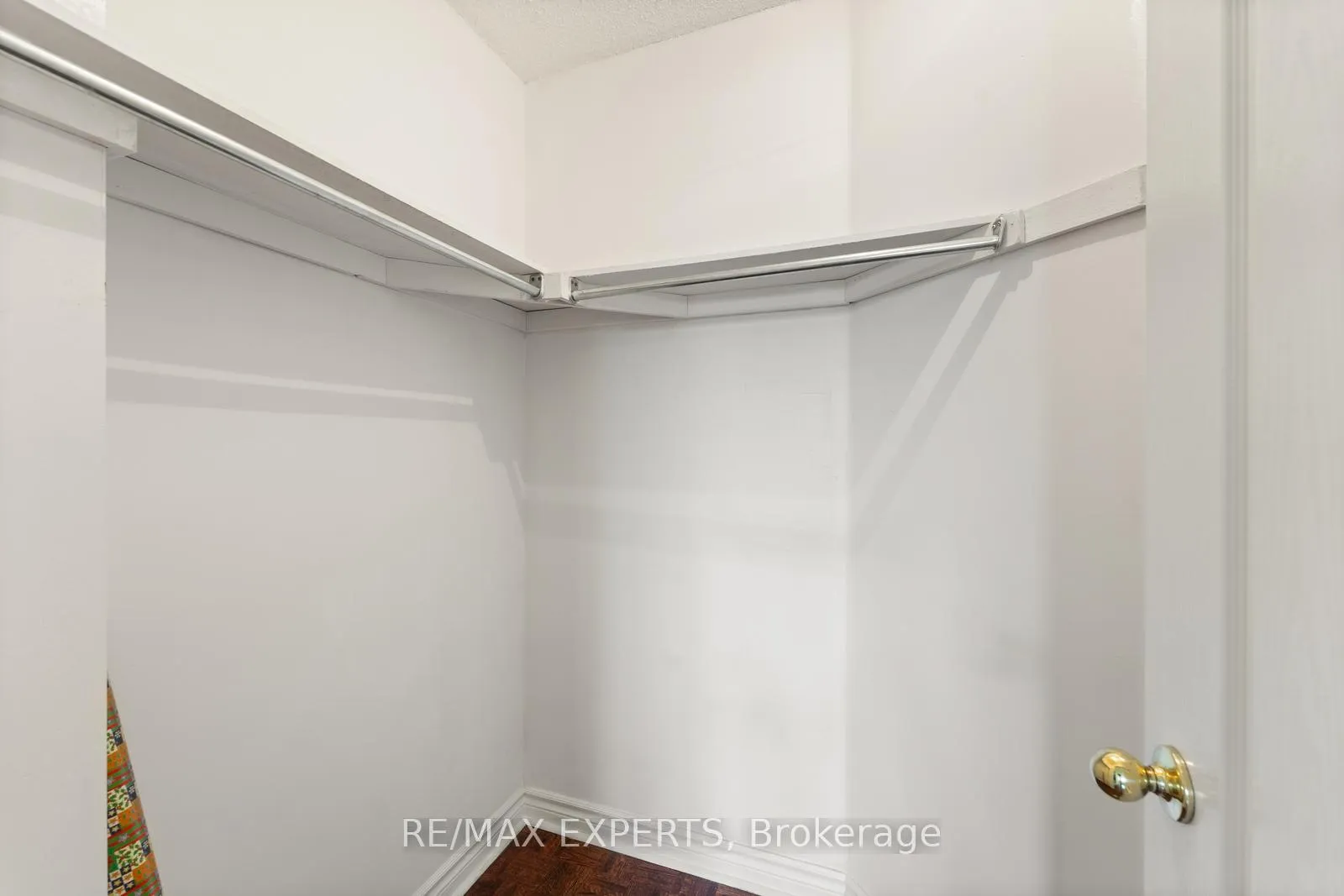 Photo 32 of 157 Cherokee Drive, Vaughan, Maple — HOMEH
