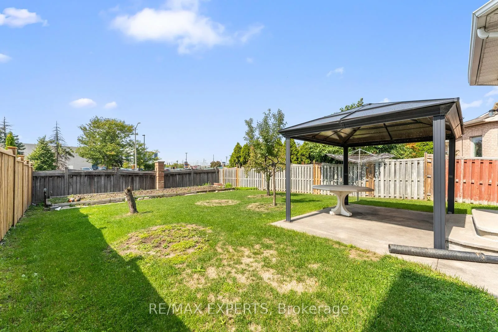 Photo 38 of 157 Cherokee Drive, Vaughan, Maple — HOMEH