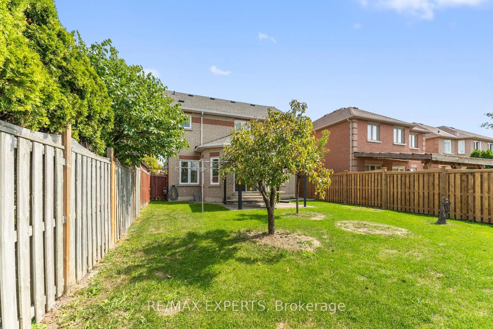 Photo 40 of 157 Cherokee Drive, Vaughan, Maple — HOMEH