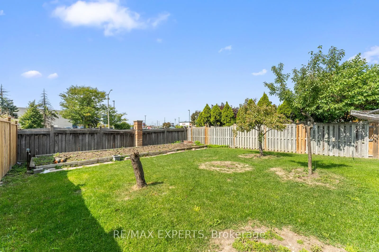 Photo 43 of 157 Cherokee Drive, Vaughan, Maple — HOMEH