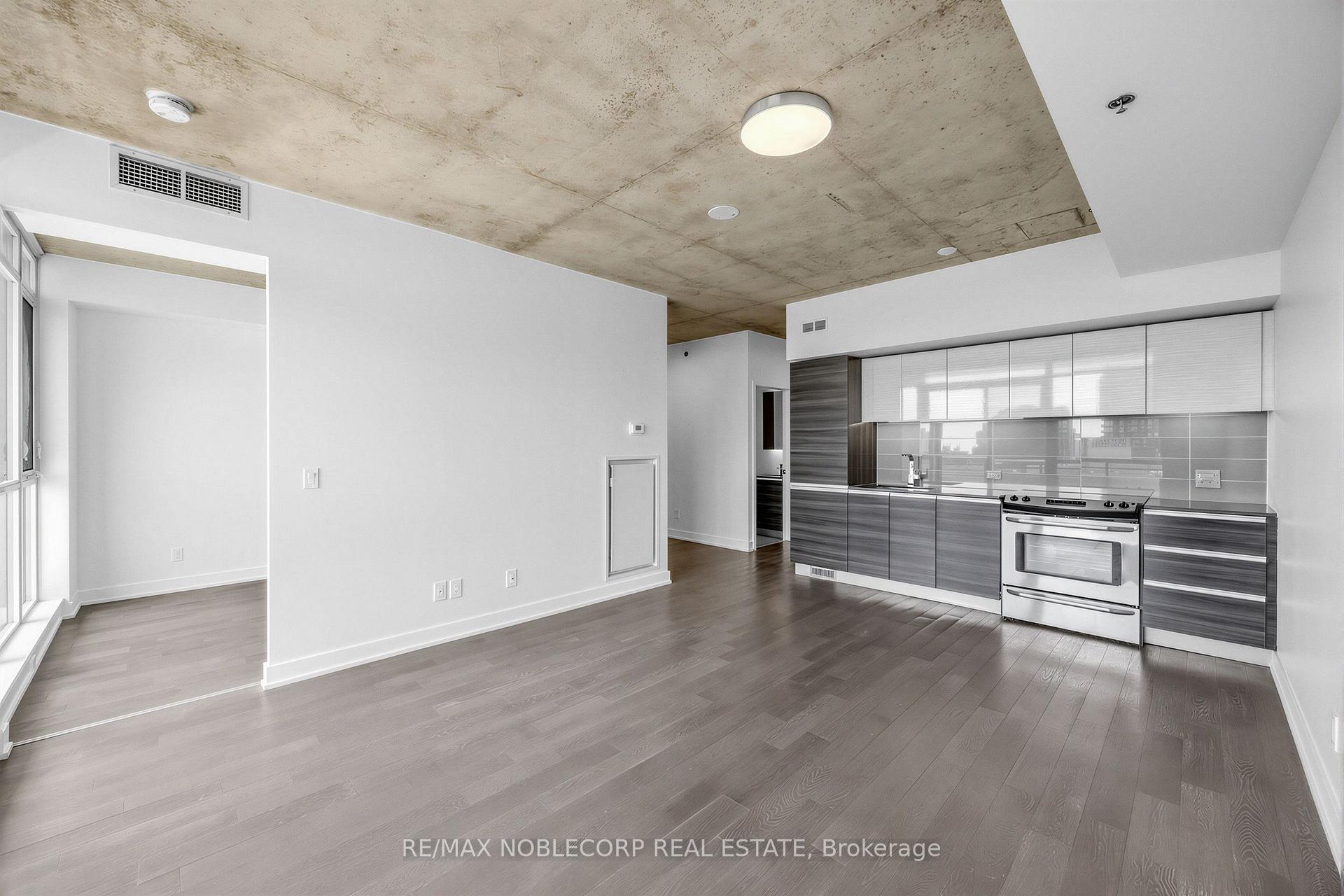 Front of Unit 1006, 20 Minowan Miikan Lane