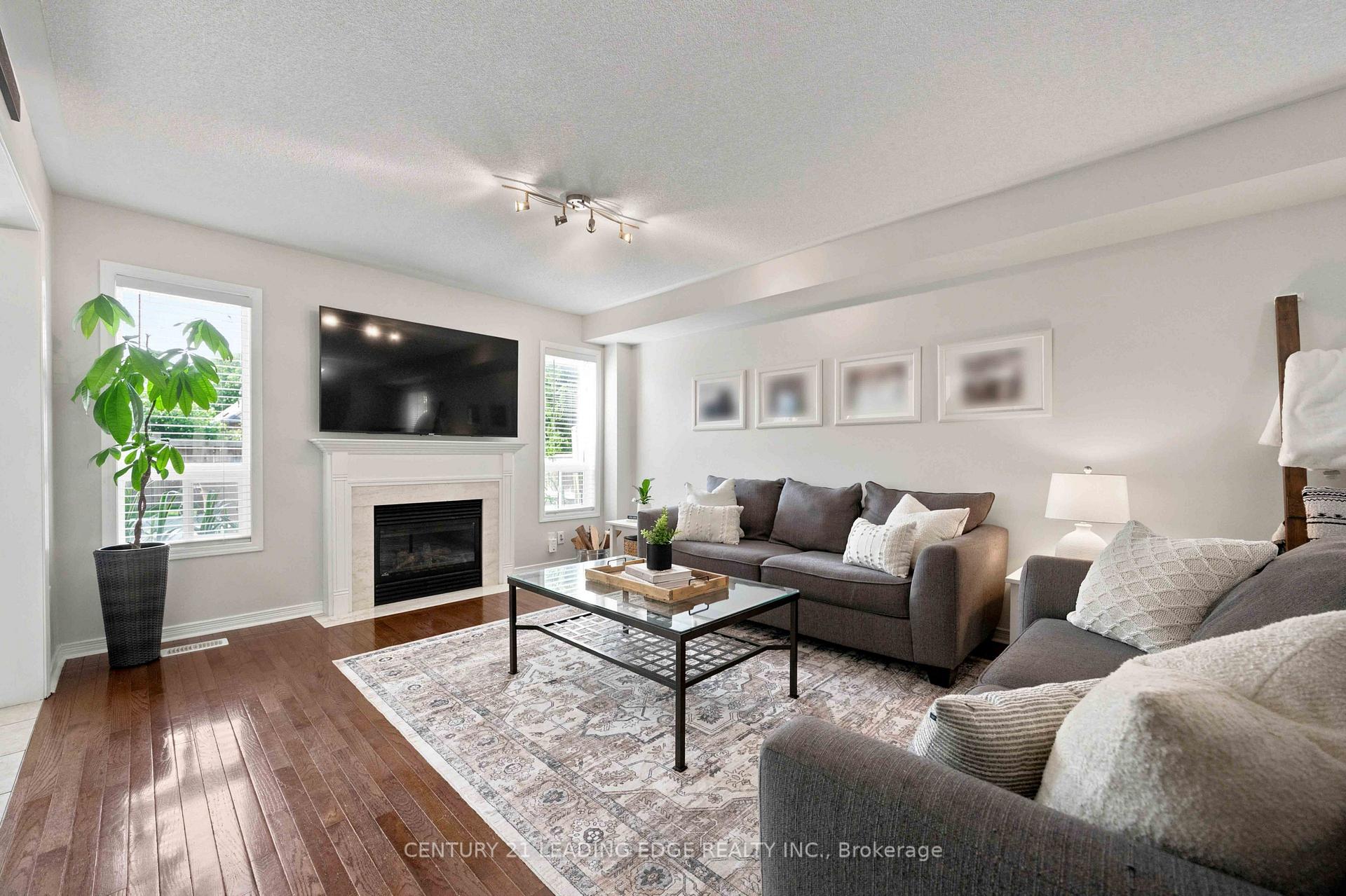 Photo 4 of 16 Bolster Lane, Uxbridge — HOMEH