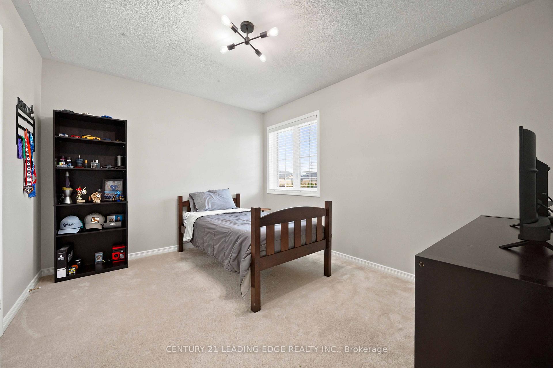 Photo 26 of 16 Bolster Lane, Uxbridge — HOMEH