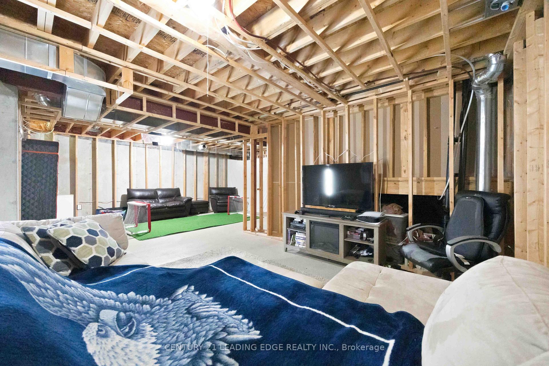 Photo 30 of 16 Bolster Lane, Uxbridge — HOMEH