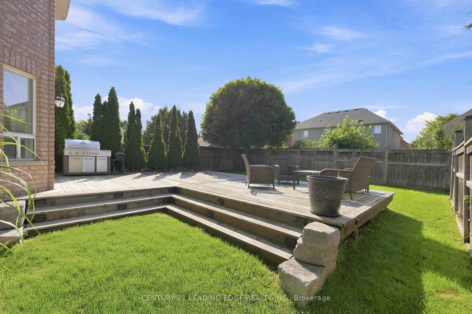 Photo 31 of 16 Bolster Lane, Uxbridge — HOMEH