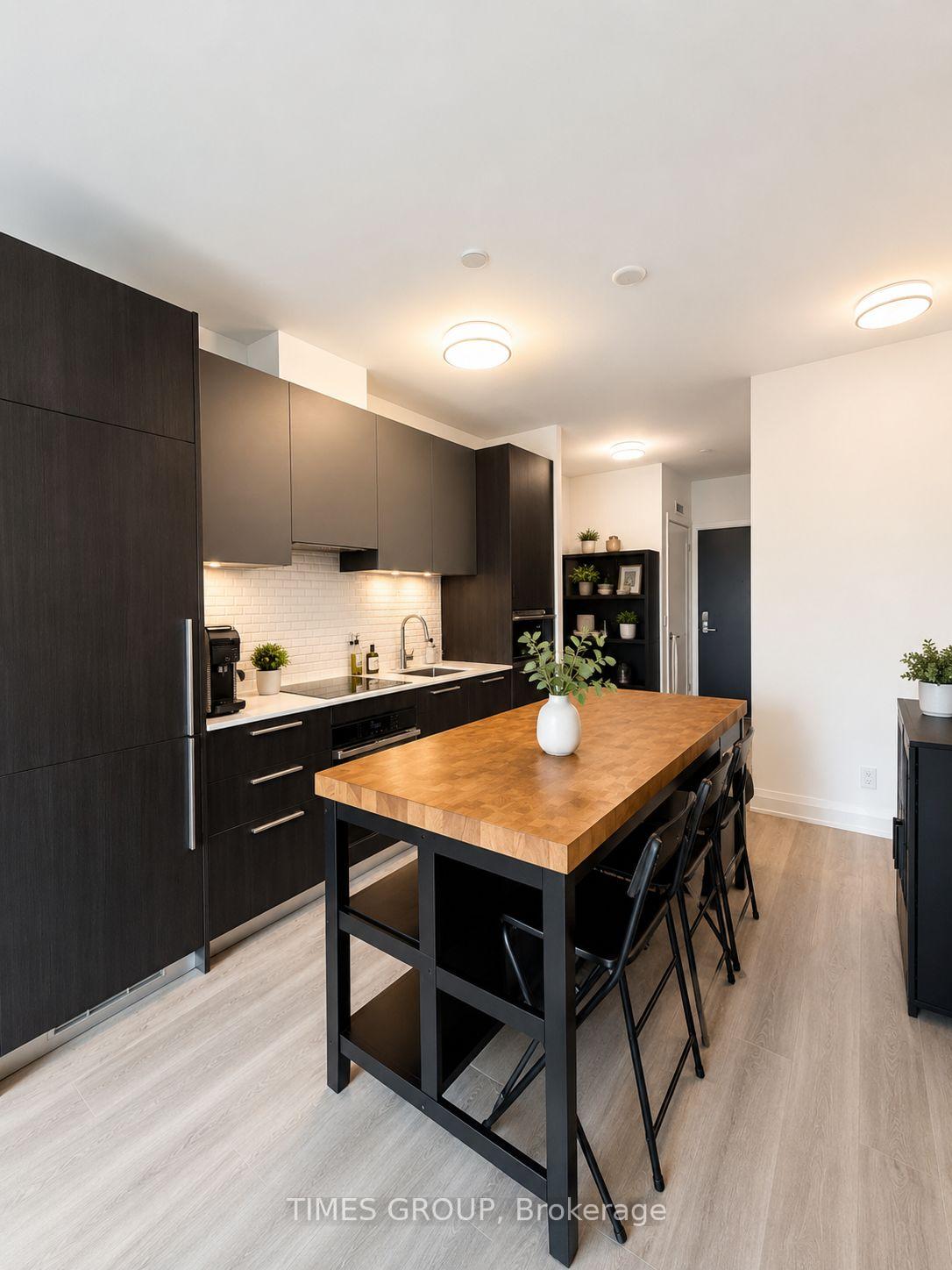 Photo 3 of Unit 1907, 65 Broadway Avenue, Toronto, Mount Pleasant West — HOMEH