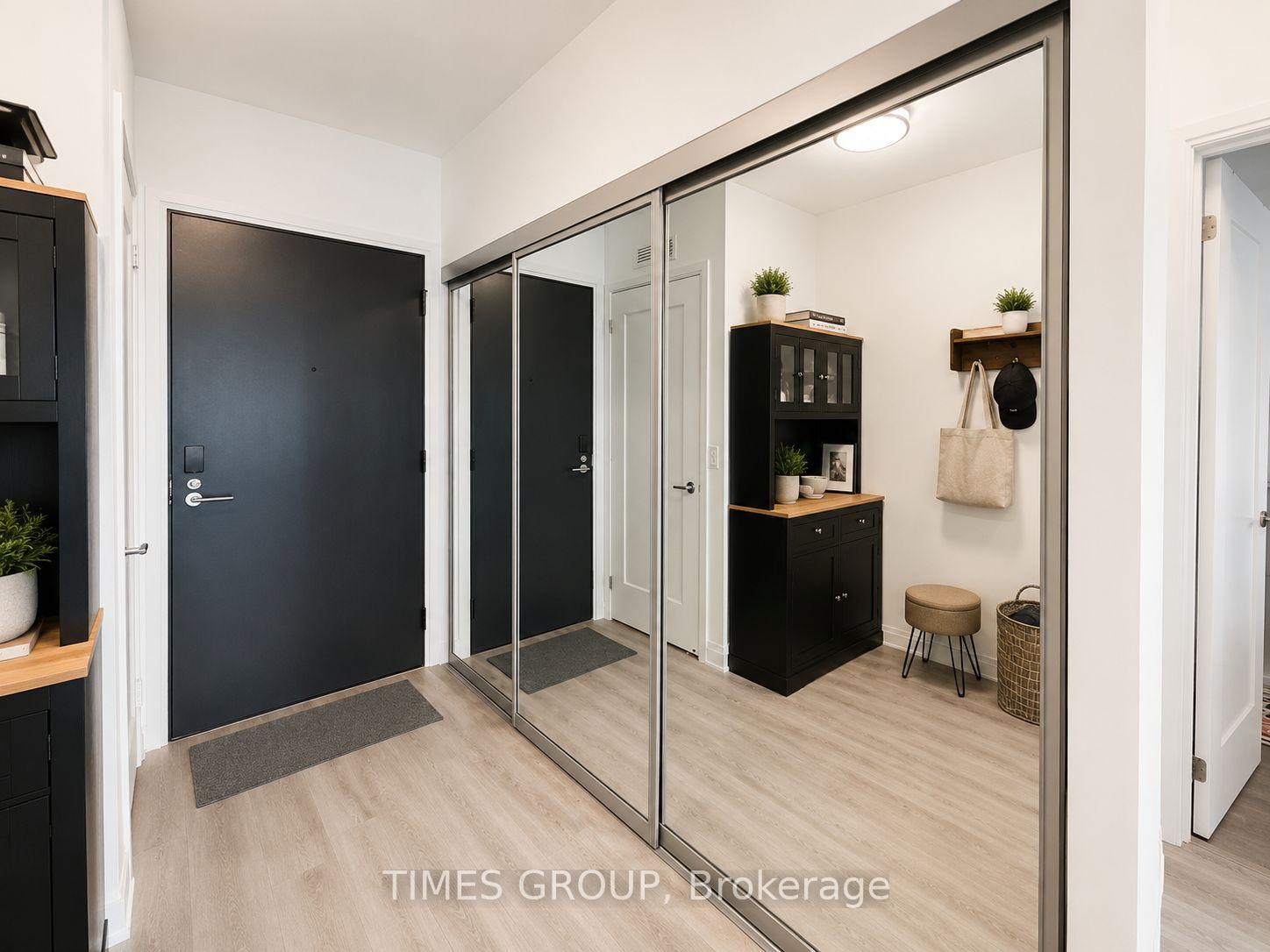 Photo 5 of Unit 1907, 65 Broadway Avenue, Toronto, Mount Pleasant West — HOMEH