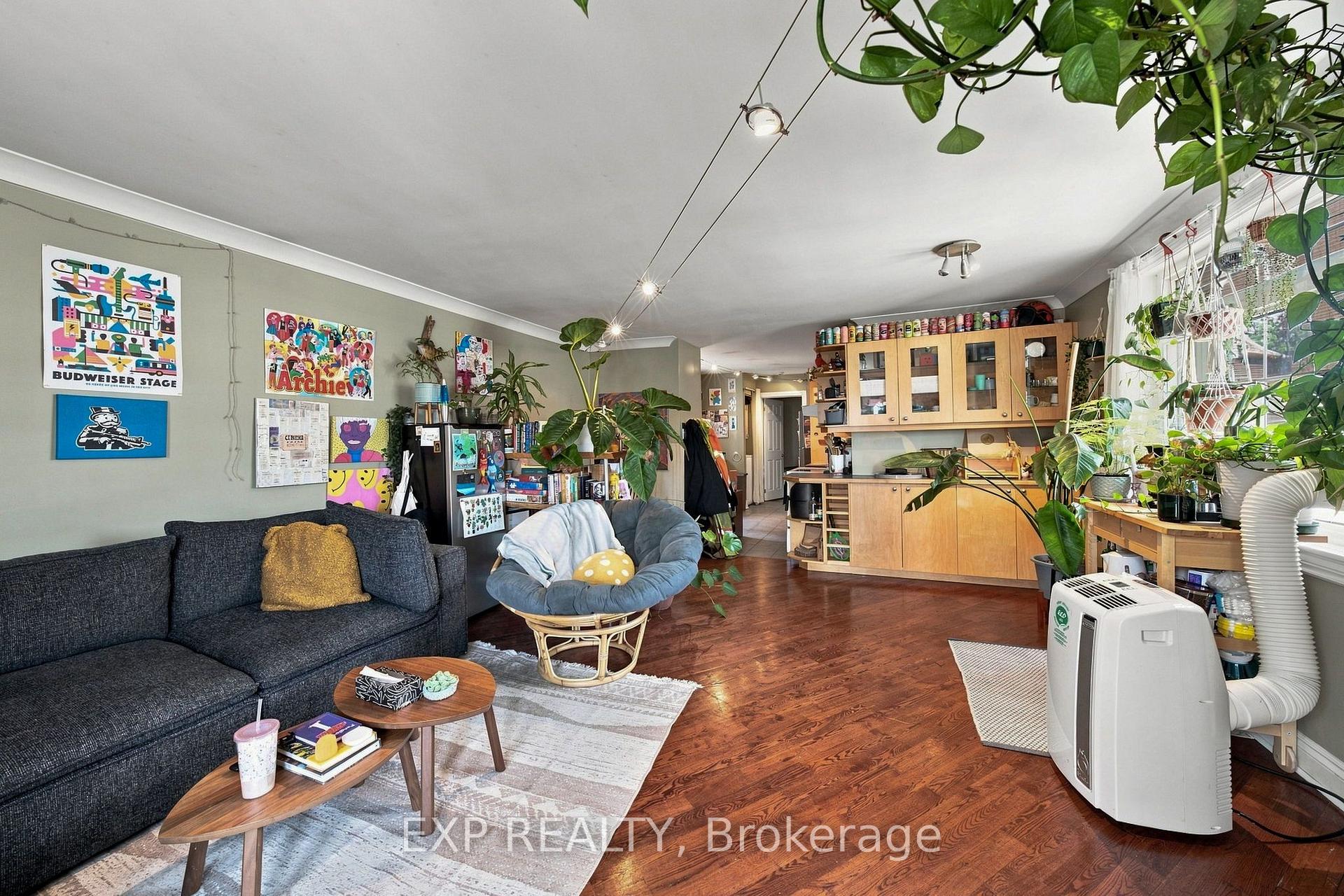 Photo 11 of 84 Anderson Street, Ottawa, West Centre Town — HOMEH