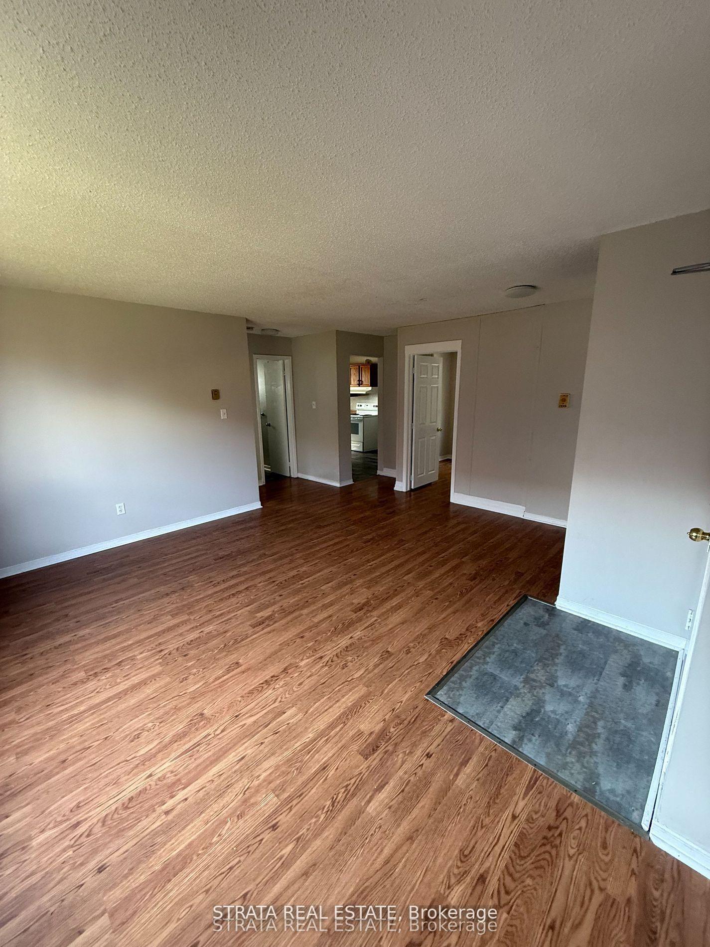 Photo 2 of Unit 1, 338 Malaga Road, Oshawa, Lakeview — HOMEH