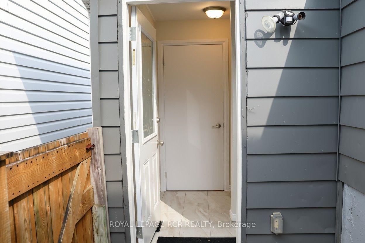 Photo 3 of Unit Basement, 338 Whitehead Crescent, Caledon, Bolton North — HOMEH